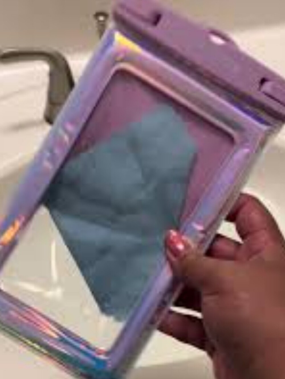 Claire's,Universal Purple Waterproof Phone Pouch